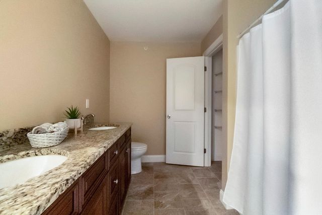 4 Sabrina Way F, Agawam, MA 01001