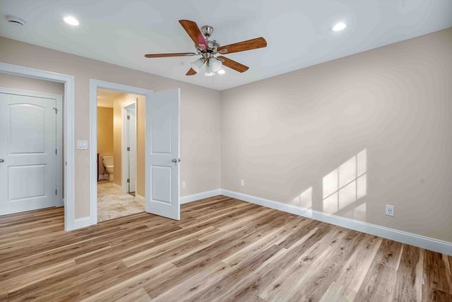 4 Sabrina Way F, Agawam, MA 01001