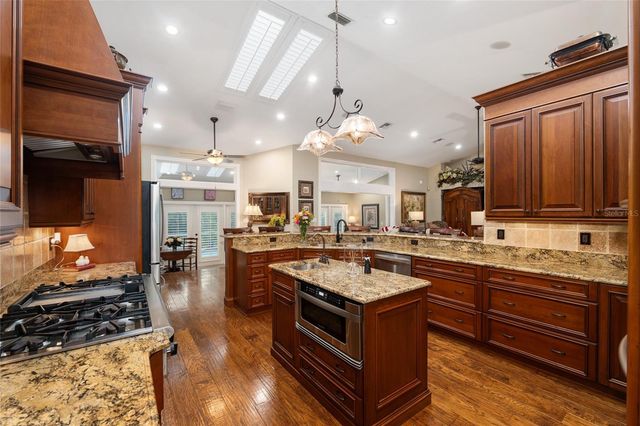 2512 NW 58TH BOULEVARD, Gainesville, FL 32606