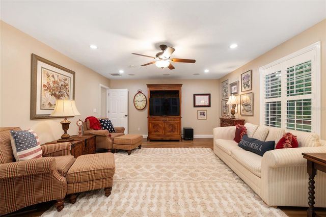 2512 NW 58TH BOULEVARD, Gainesville, FL 32606
