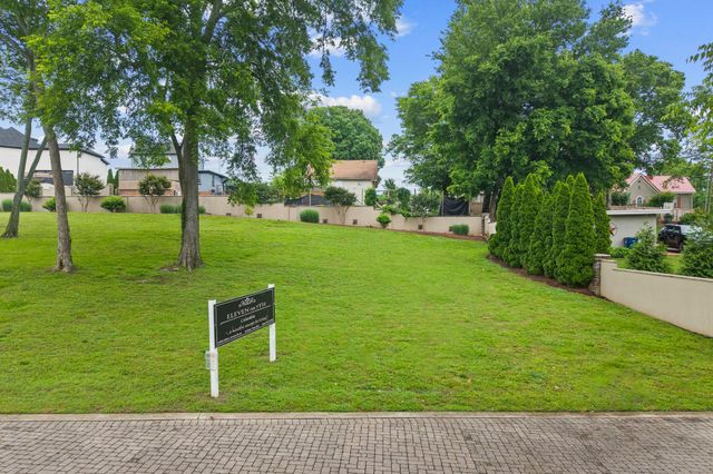 700 Halcyon Way, Columbia, TN 38401