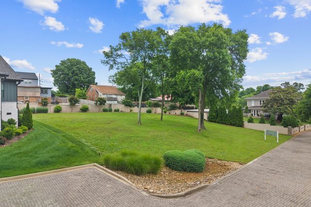 700 Halcyon Way, Columbia, TN 38401