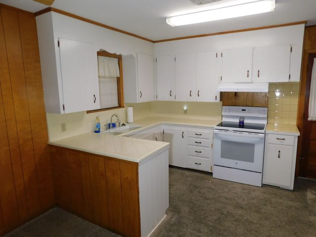 304 SE 8th Street, Springhill, LA 71075