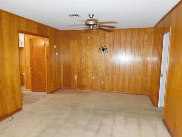 304 SE 8th Street, Springhill, LA 71075