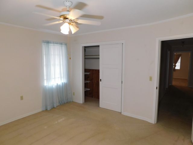 304 SE 8th Street, Springhill, LA 71075