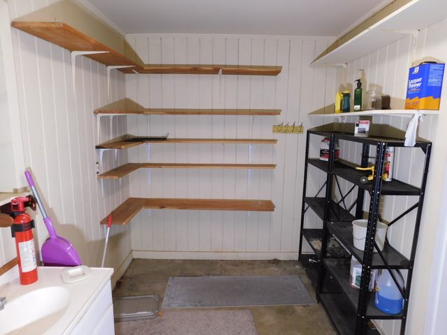 304 SE 8th Street, Springhill, LA 71075