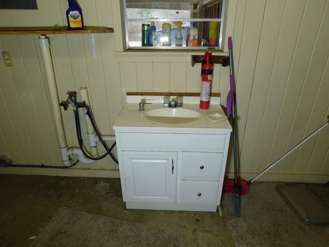 304 SE 8th Street, Springhill, LA 71075