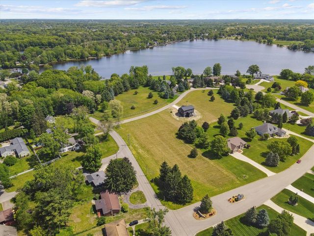 6000 Riverview Drive, Jackson, MI 49203