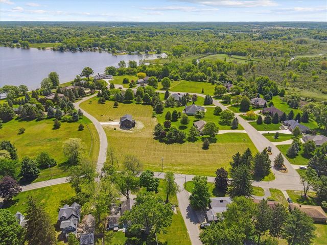 6000 Riverview Drive, Jackson, MI 49203