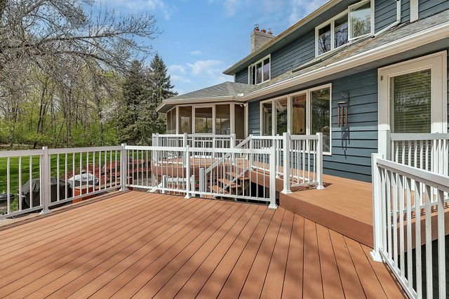 2237 Chelmsford Lane, Saint Cloud, MN 56301