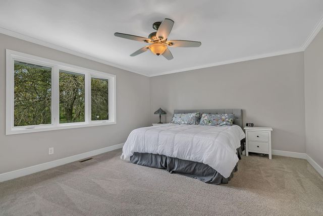 2237 Chelmsford Lane, Saint Cloud, MN 56301