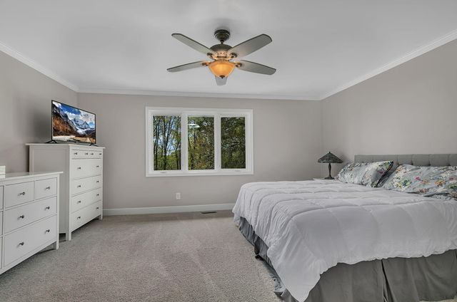 2237 Chelmsford Lane, Saint Cloud, MN 56301