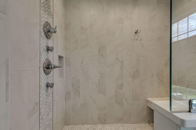 2237 Chelmsford Lane, Saint Cloud, MN 56301