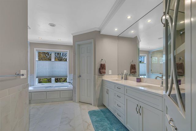 2237 Chelmsford Lane, Saint Cloud, MN 56301