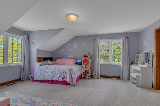2237 Chelmsford Lane, Saint Cloud, MN 56301