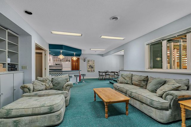 2237 Chelmsford Lane, Saint Cloud, MN 56301