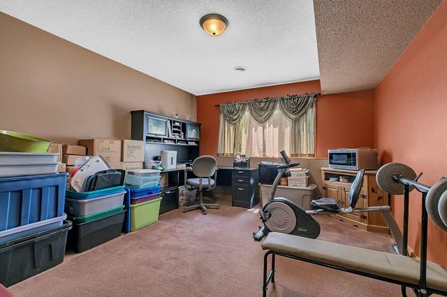 2237 Chelmsford Lane, Saint Cloud, MN 56301