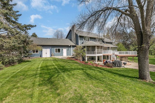 2237 Chelmsford Lane, Saint Cloud, MN 56301