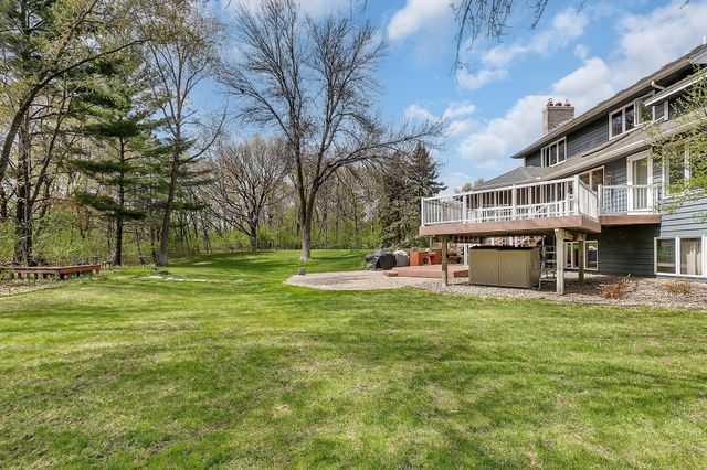2237 Chelmsford Lane, Saint Cloud, MN 56301