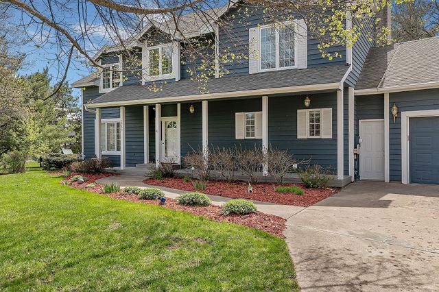 2237 Chelmsford Lane, Saint Cloud, MN 56301