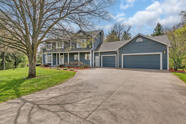 2237 Chelmsford Lane, Saint Cloud, MN 56301