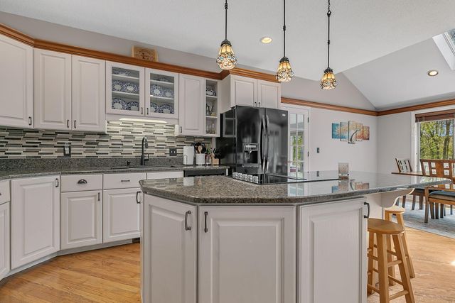 2237 Chelmsford Lane, Saint Cloud, MN 56301