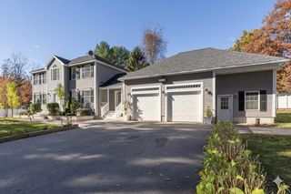 10 Evelyn Road, Salem, NH 03079