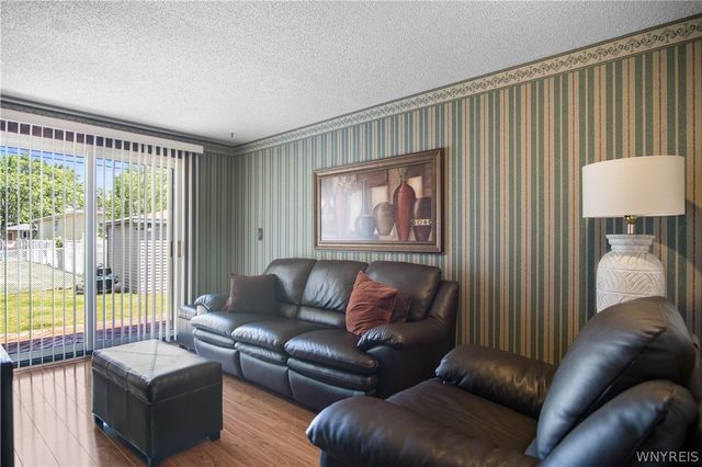 284 Enez Drive, Cheektowaga, NY 14043