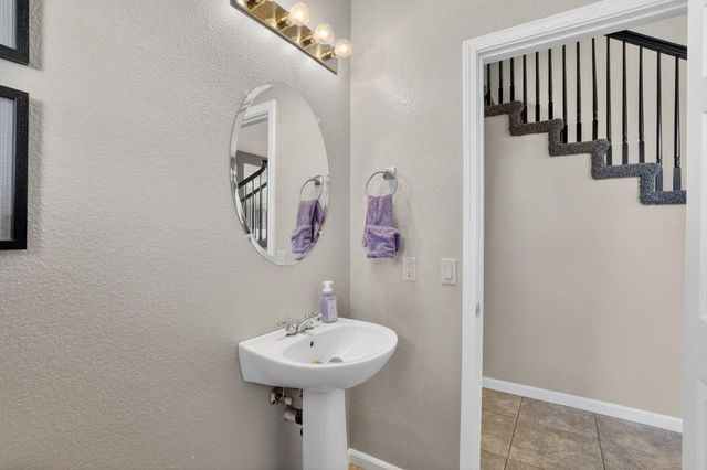 6504 Swallowsview Ct, Rocklin, CA 95677