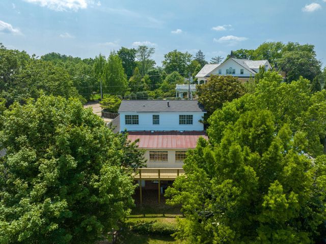 1003 E Brow Road, Lookout Mountain, TN 37350