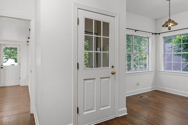 1003 E Brow Road, Lookout Mountain, TN 37350