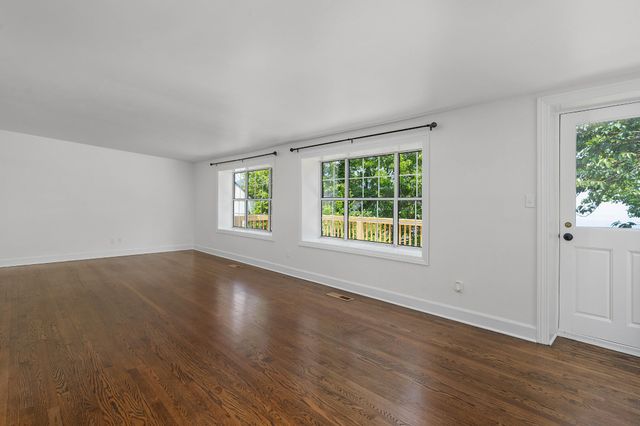 1003 E Brow Road, Lookout Mountain, TN 37350