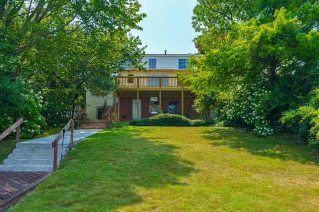 1003 E Brow Road, Lookout Mountain, TN 37350