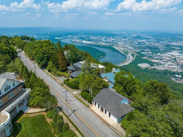 1003 E Brow Road, Lookout Mountain, TN 37350