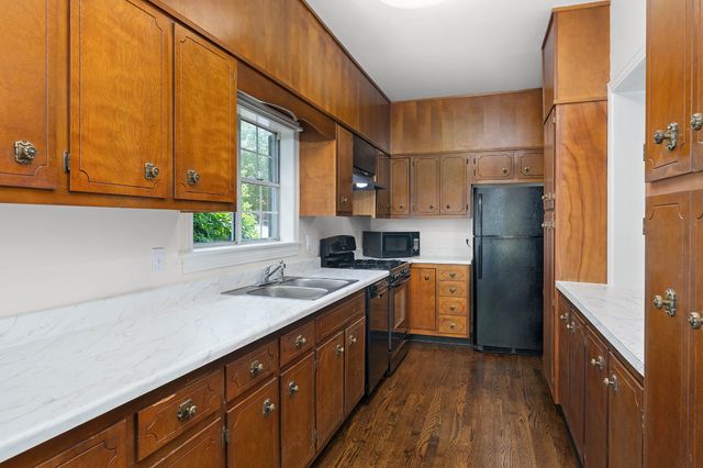 1003 E Brow Road, Lookout Mountain, TN 37350