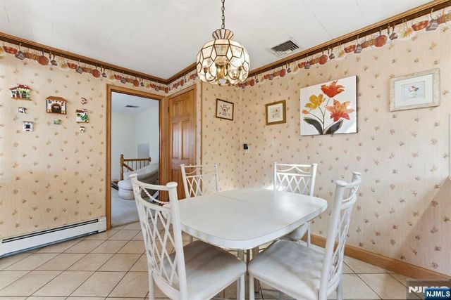 37 Farmingdale Road, Wayne, NJ 07470