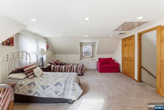 37 Farmingdale Road, Wayne, NJ 07470
