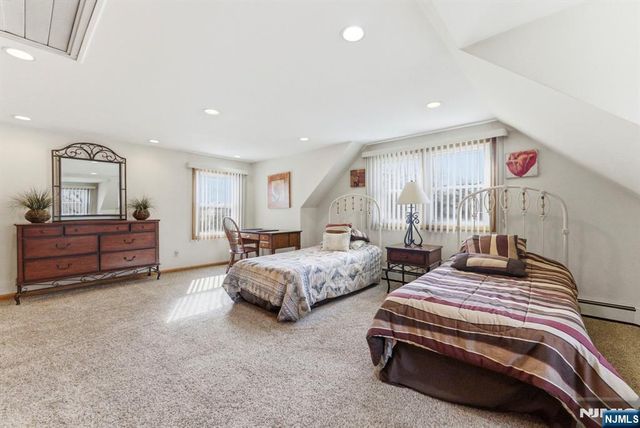 37 Farmingdale Road, Wayne, NJ 07470