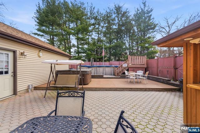 37 Farmingdale Road, Wayne, NJ 07470