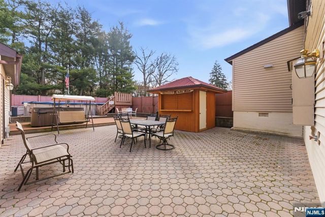 37 Farmingdale Road, Wayne, NJ 07470