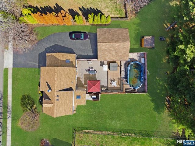 37 Farmingdale Road, Wayne, NJ 07470