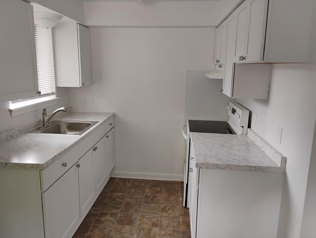 938 Grove Road, Ypsilanti, MI 48198