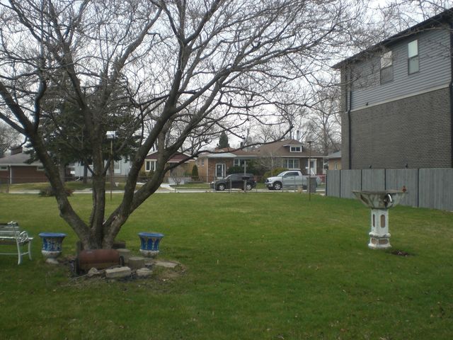 4239 Grove Avenue, Stickney, IL 60402