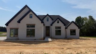 137 Arrowhead Rd, Greenbrier, AR 72058