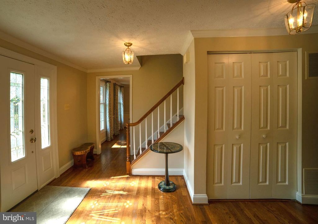 Image 12 of property listing at 14441 KINGS GRANT ST, North Potomac, MD 20878