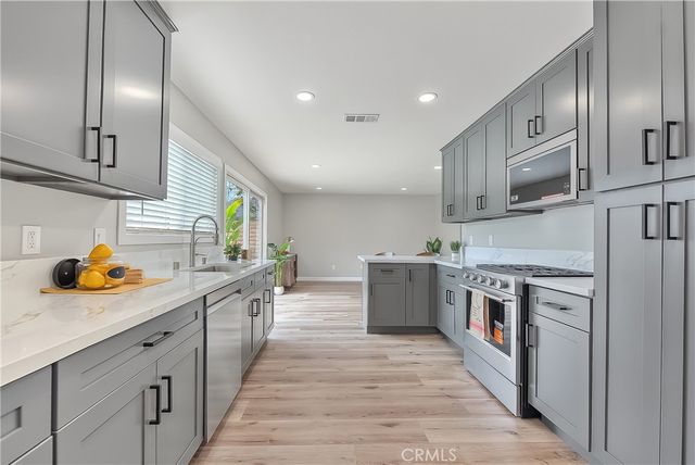 286 W Renwick, Azusa, CA 91702