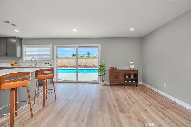 286 W Renwick, Azusa, CA 91702
