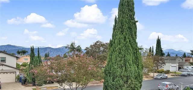 286 W Renwick, Azusa, CA 91702