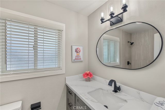 286 W Renwick, Azusa, CA 91702