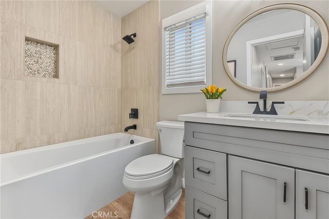 286 W Renwick, Azusa, CA 91702